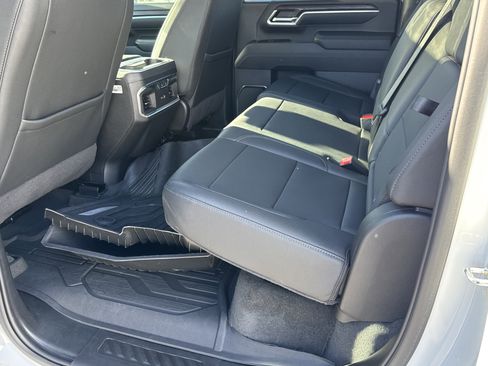 Used 2024 GMC Sierra 2500 SLT w/ SLT Convenience Package image 24