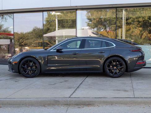 New 2026 Porsche Panamera image 2