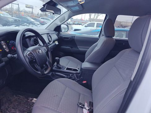 Used 2023 Toyota Tacoma SR image 7