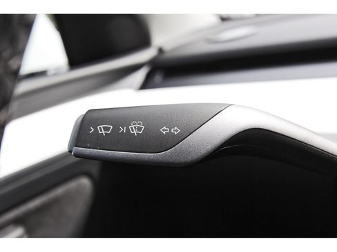 Used 2023 Tesla Model Y Long Range AWD/4WD image 16