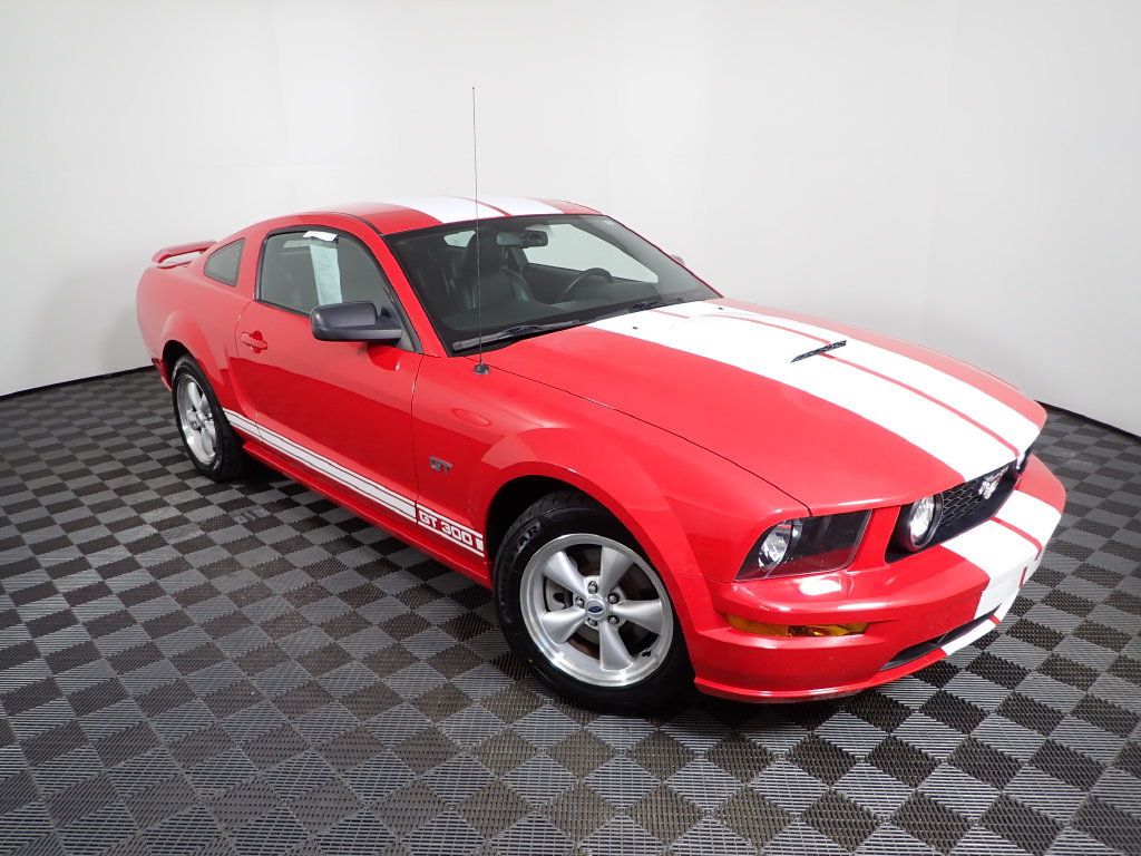 Used 2008 Ford Mustang GT RWD image 5