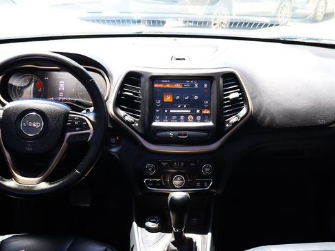 Used 2016 Jeep Cherokee Limited image 35