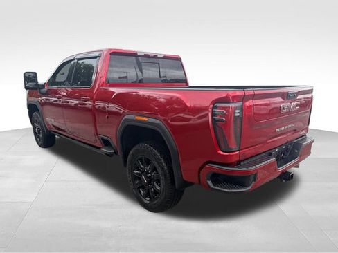 Used 2024 GMC Sierra 2500 AT4 w/ AT4 Premium Plus Package AWD/4WD image 7