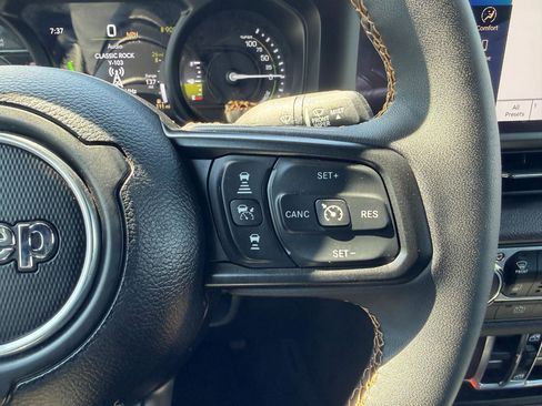 Used 2024 Jeep Wrangler Unlimited w/ Convenience Group AWD/4WD image 48