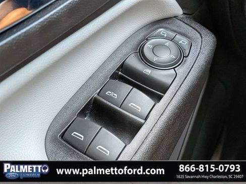 Used 2018 Chevrolet Equinox LS AWD/4WD image 20