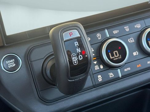 New 2026 Land Rover Defender 110 S AWD/4WD image 18