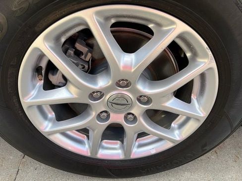 Used 2023 Chrysler Pacifica Touring-L FWD image 7