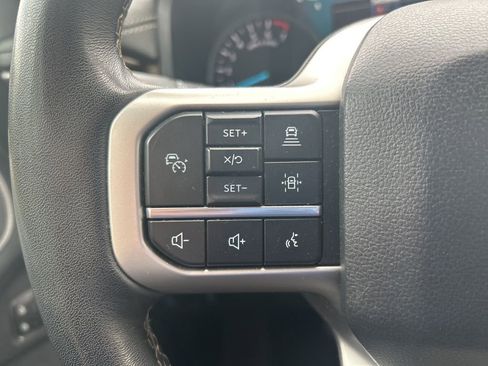 Used 2023 Ford Expedition Limited image 10