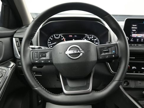 Used 2026 Nissan Rogue SV AWD/4WD image 14