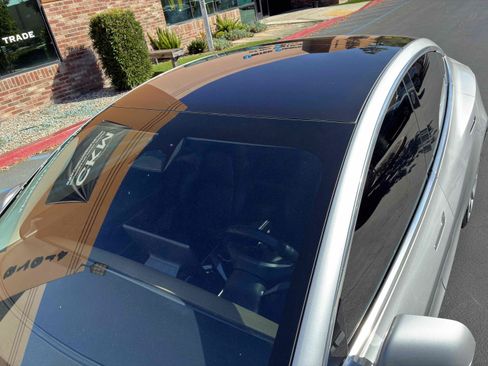 Used 2018 Tesla Model 3 Long Range RWD image 12