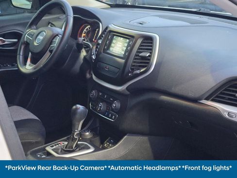 Used 2014 Jeep Cherokee Latitude w/ Comfort/Convenience Group image 14