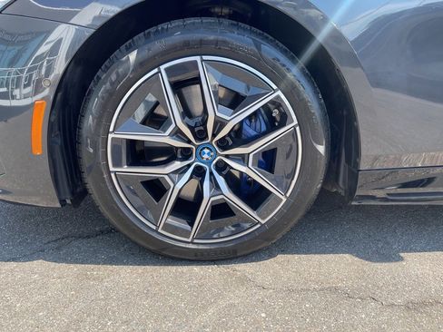 Used 2024 BMW i5 eDrive40i w/ M Sport Package image 7