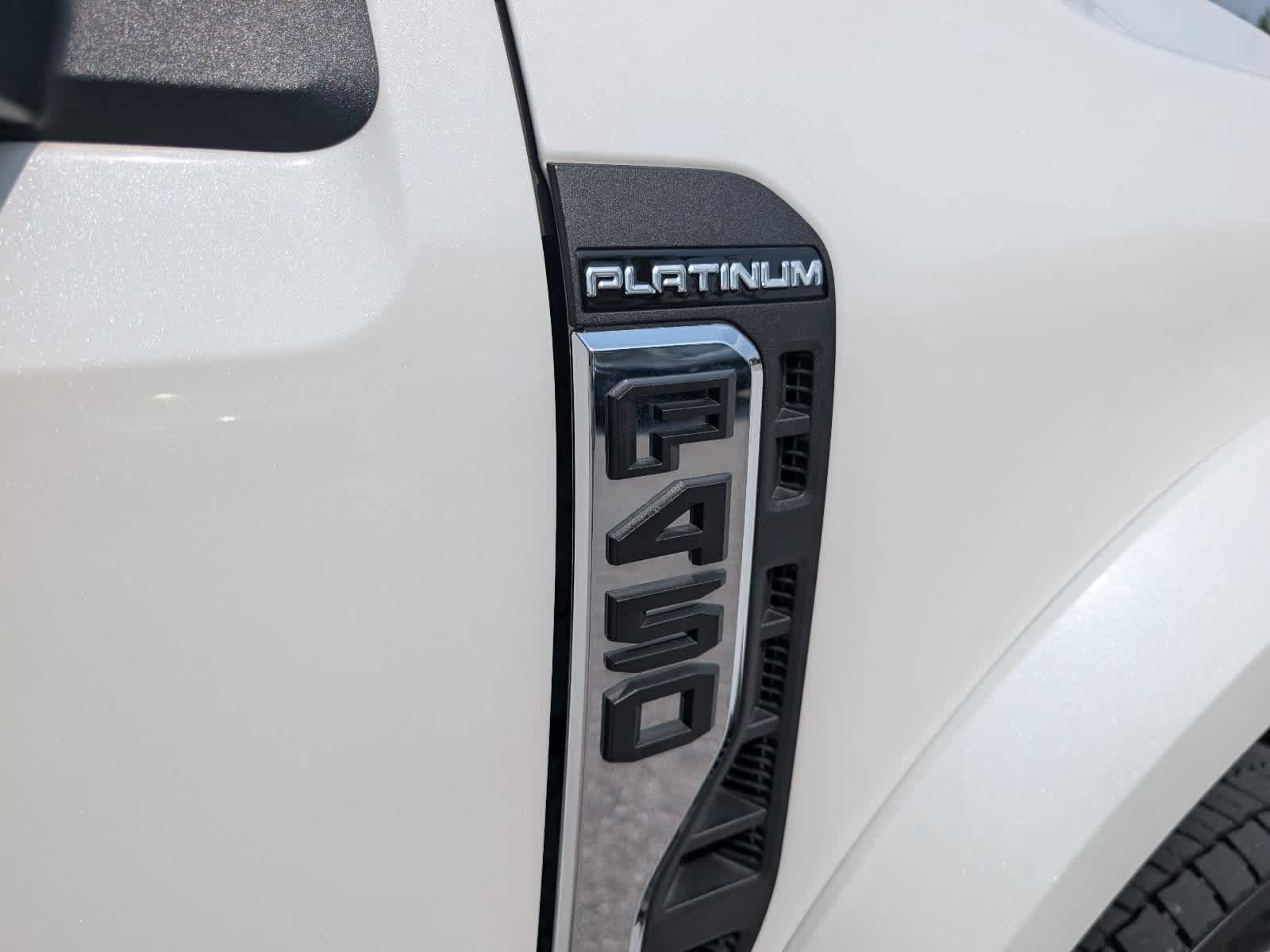 Used 2025 Ford F450 Platinum w/ Platinum Plus Package AWD/4WD image 11