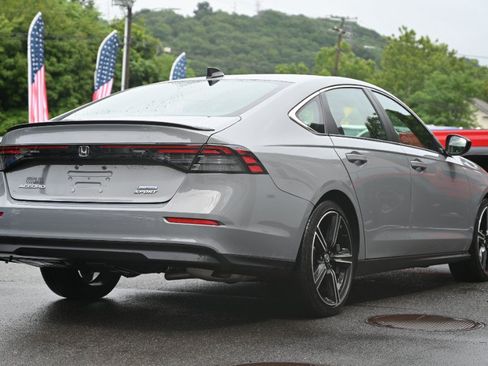 Used 2024 Honda Accord Sport image 5