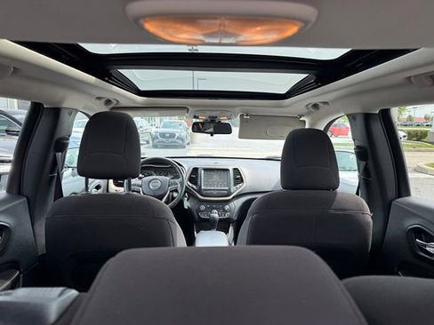 Used 2017 Jeep Cherokee 75th Anniversary image 25