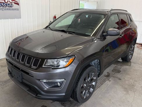 Used 2021 Jeep Compass Latitude AWD/4WD image 3