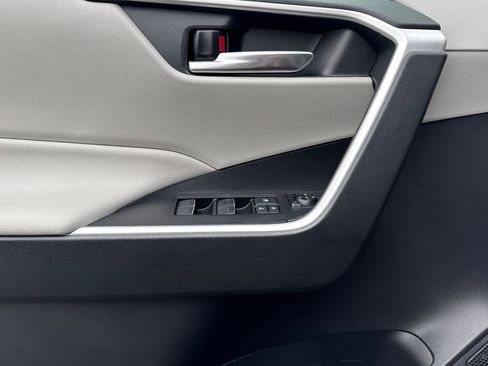 Certified 2022 Toyota RAV4 XLE image 13