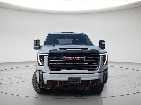Used 2024 GMC Sierra 3500 AT4 w/ AT4 Premium Plus Package AWD/4WD image 2