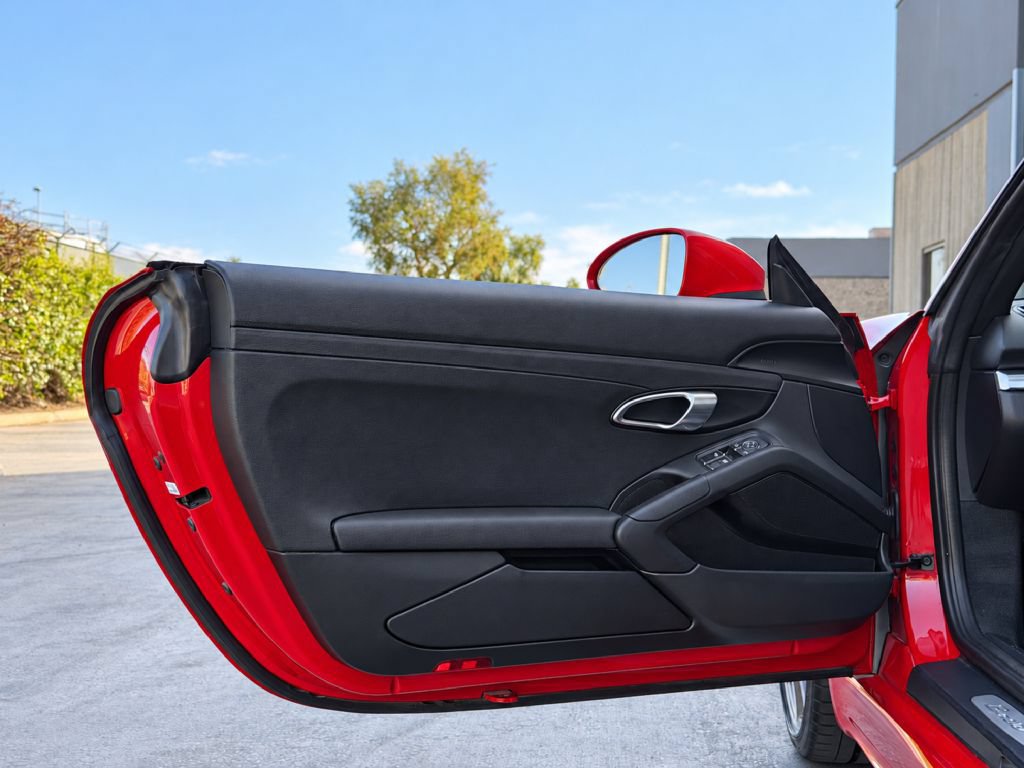 Used 2020 Porsche 718 Boxster RWD image 16