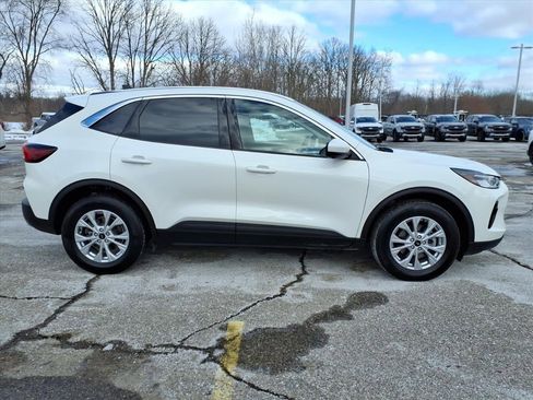 Used 2023 Ford Escape Active w/ Tech Pack #2 image 9