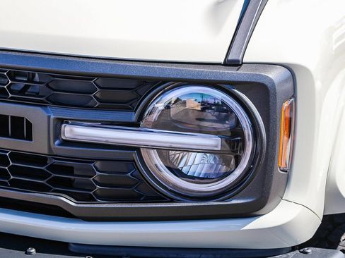 New 2025 Ford Bronco Raptor image 4