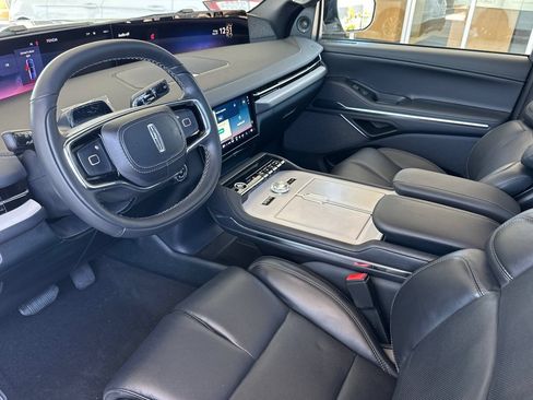 New 2026 Lincoln Navigator Reserve w/ Jet Appearance Package AWD/4WD image 9