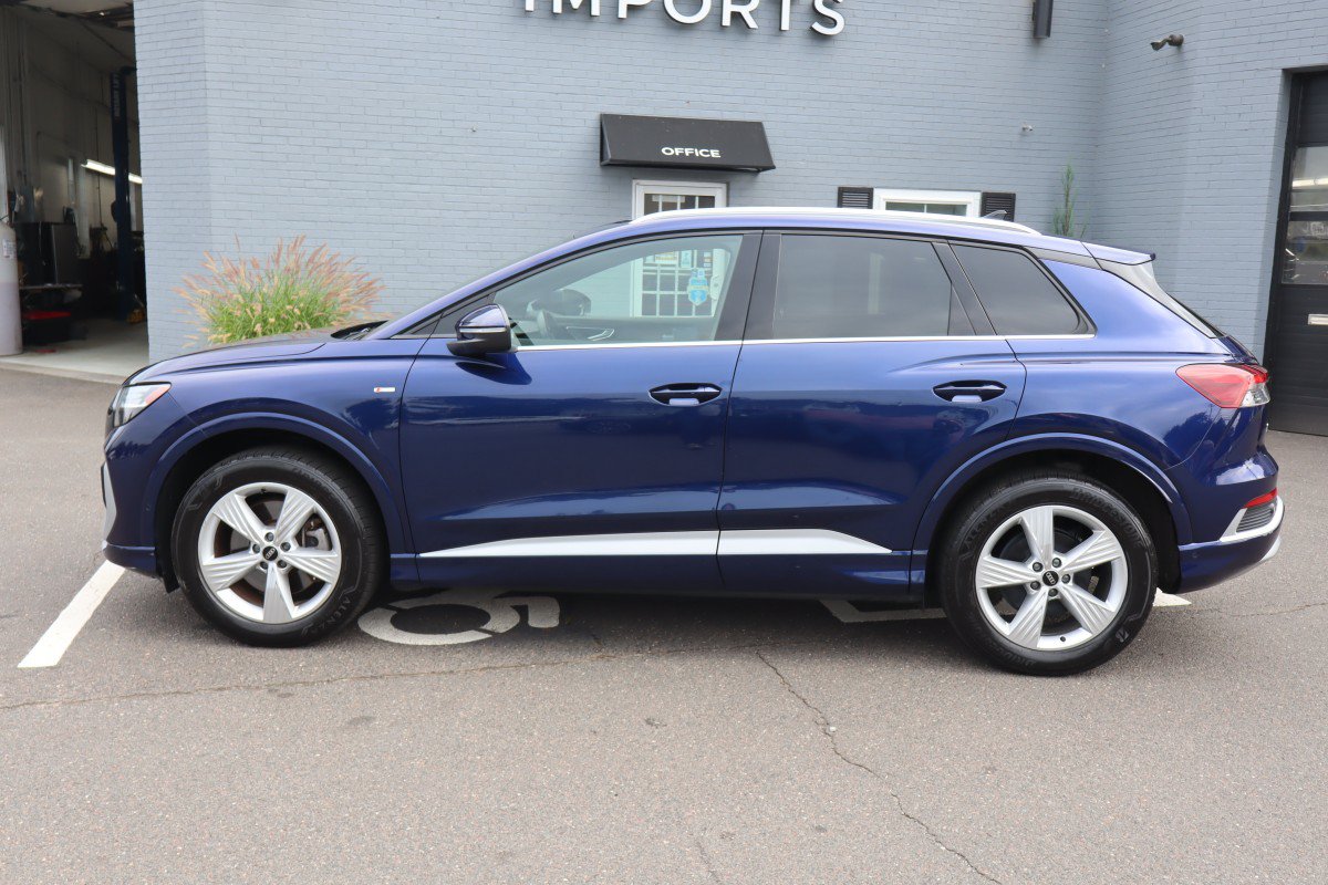Used 2023 Audi Q4 e-tron Prestige AWD/4WD image 9