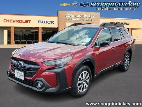 Certified 2025 Subaru Outback Premium AWD/4WD image 1