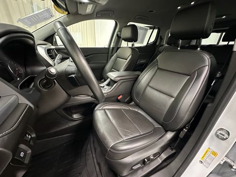 Certified 2023 GMC Acadia SLT image 24