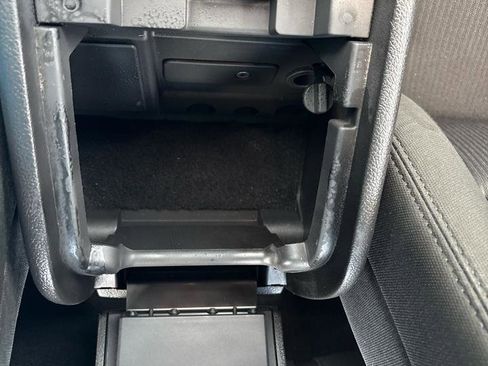 Used 2010 Ford Mustang Coupe RWD image 29