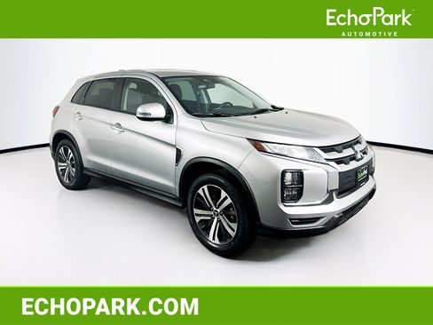 Used 2025 Mitsubishi Outlander Sport SE image 1