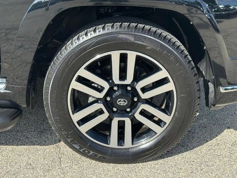 Used 2024 Toyota 4Runner Limited AWD/4WD image 10