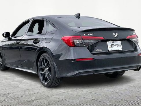 Used 2023 Honda Civic Sport image 4