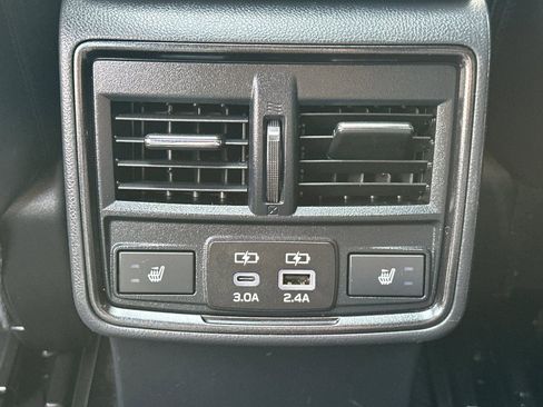 Used 2025 Subaru Forester Touring image 15