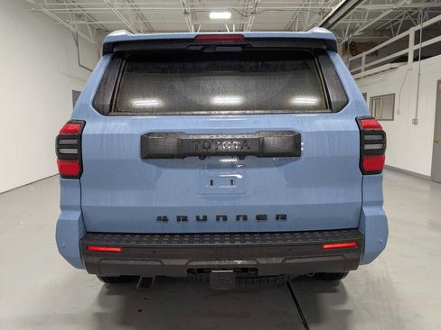 Used 2025 Toyota 4Runner TRD Off-Road Premium image 9