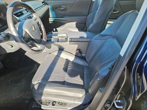 Used 2019 Lexus ES 350 w/ Luxury Package image 14