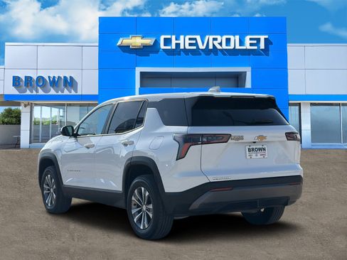 Used 2026 Chevrolet Equinox LT FWD image 4