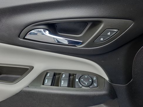 Certified 2024 Chevrolet Equinox LS w/ LS Convenience Package image 30