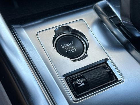 Used 2024 Jaguar XF R-Dynamic SE image 33