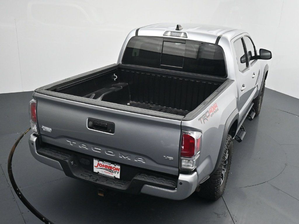Used 2023 Toyota Tacoma TRD Off-Road w/ Technology Package AWD/4WD image 28
