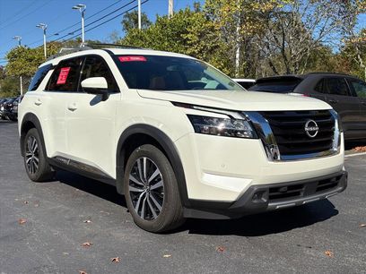 Used 2024 Nissan Pathfinder Platinum