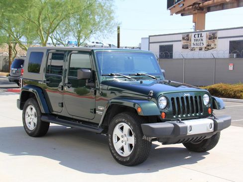 Used 2010 Jeep Wrangler Unlimited Sahara w/ Mopar Chrome Edition Group image 3