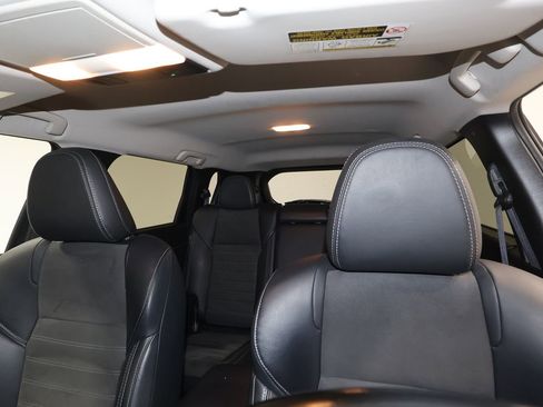 Used 2024 Mitsubishi Outlander SE image 18