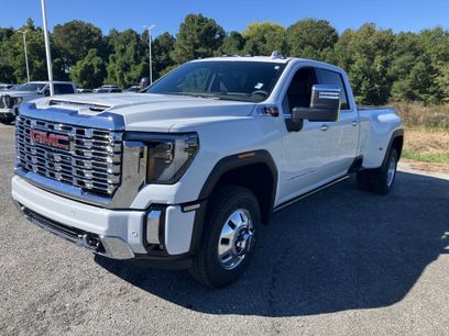 New 2026 GMC Sierra 3500 Denali w/ Denali Reserve Package