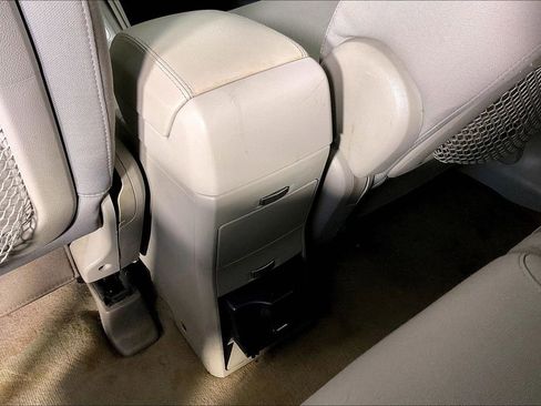 Used 2009 Saturn Vue XE image 32