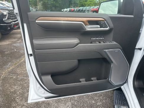 New 2026 Chevrolet Silverado 1500 High Country w/ Technology Package AWD/4WD image 11