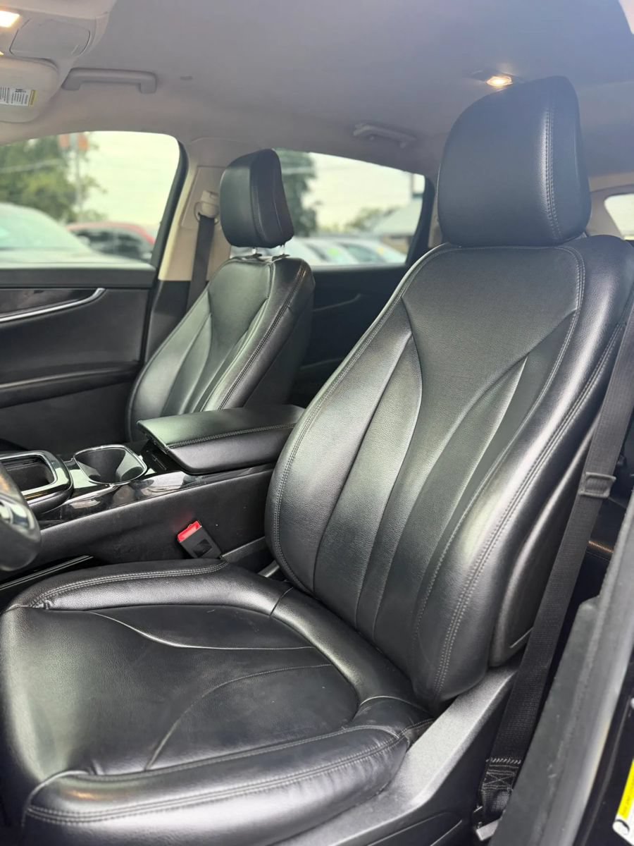 Used 2021 Lincoln Nautilus AWD image 12