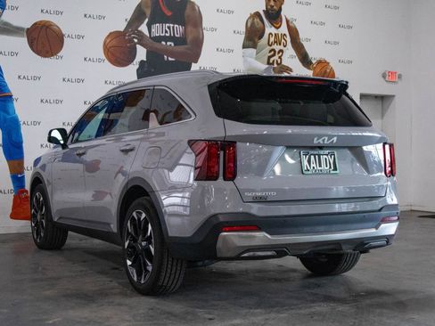 Used 2026 Kia Sorento EX FWD image 22
