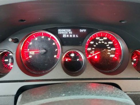 Used 2011 GMC Acadia SLE image 15