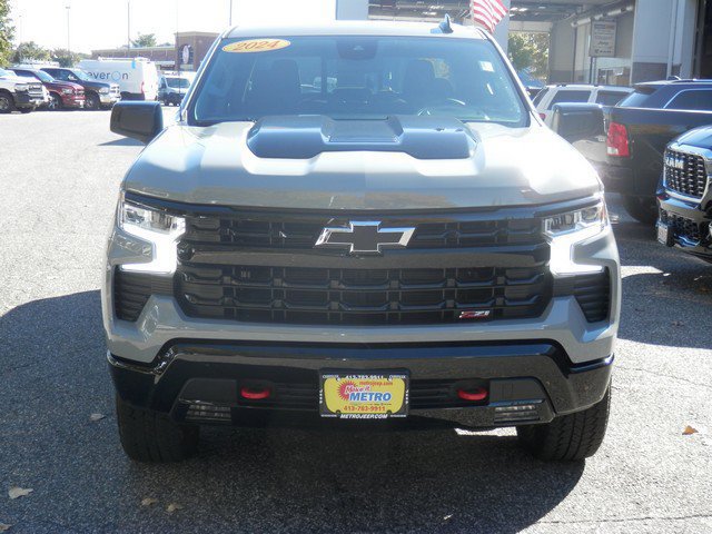 Used 2024 Chevrolet Silverado 1500 LT Trail Boss w/ Convenience Package II AWD/4WD image 3